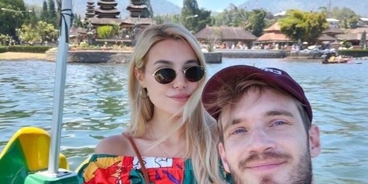 Marzia PewDiePie YouTube knife